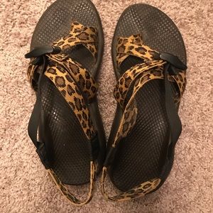 Amazing cheetah print Chacos!